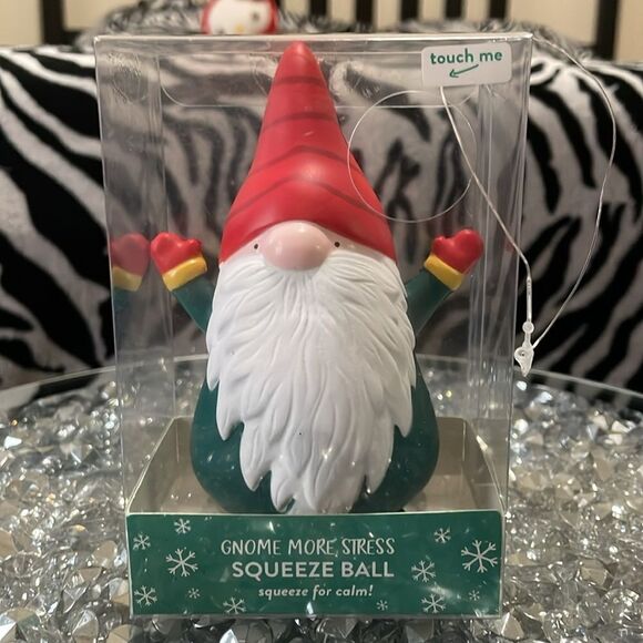 New Eccolo small mini adorable garden bearded gnome stressball squeeze ball - Picture 3 of 8